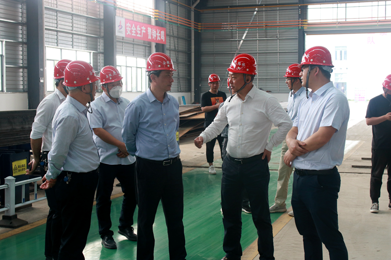 蕪湖市住建局黨委書記、局長(zhǎng)朱發(fā)沐一行到安徽建工鋼構(gòu)智能制造有限公司調(diào)研2
