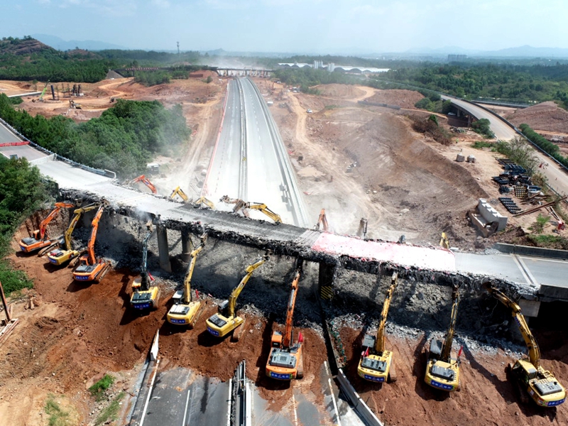 歷時17小時，上饒東樞紐互通項目橋梁拆除圓滿完成3