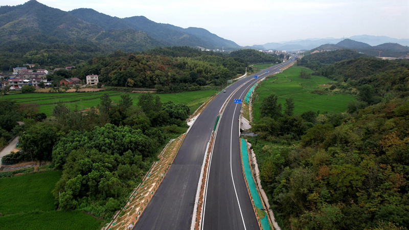 【路橋“競”行時】G530查橋至牛磯段:用心用力加速“皖贛”交通互聯(lián)1