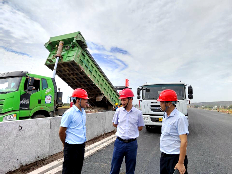 6、勞動(dòng)競賽現(xiàn)場推進(jìn)會(huì)照片3_看圖王